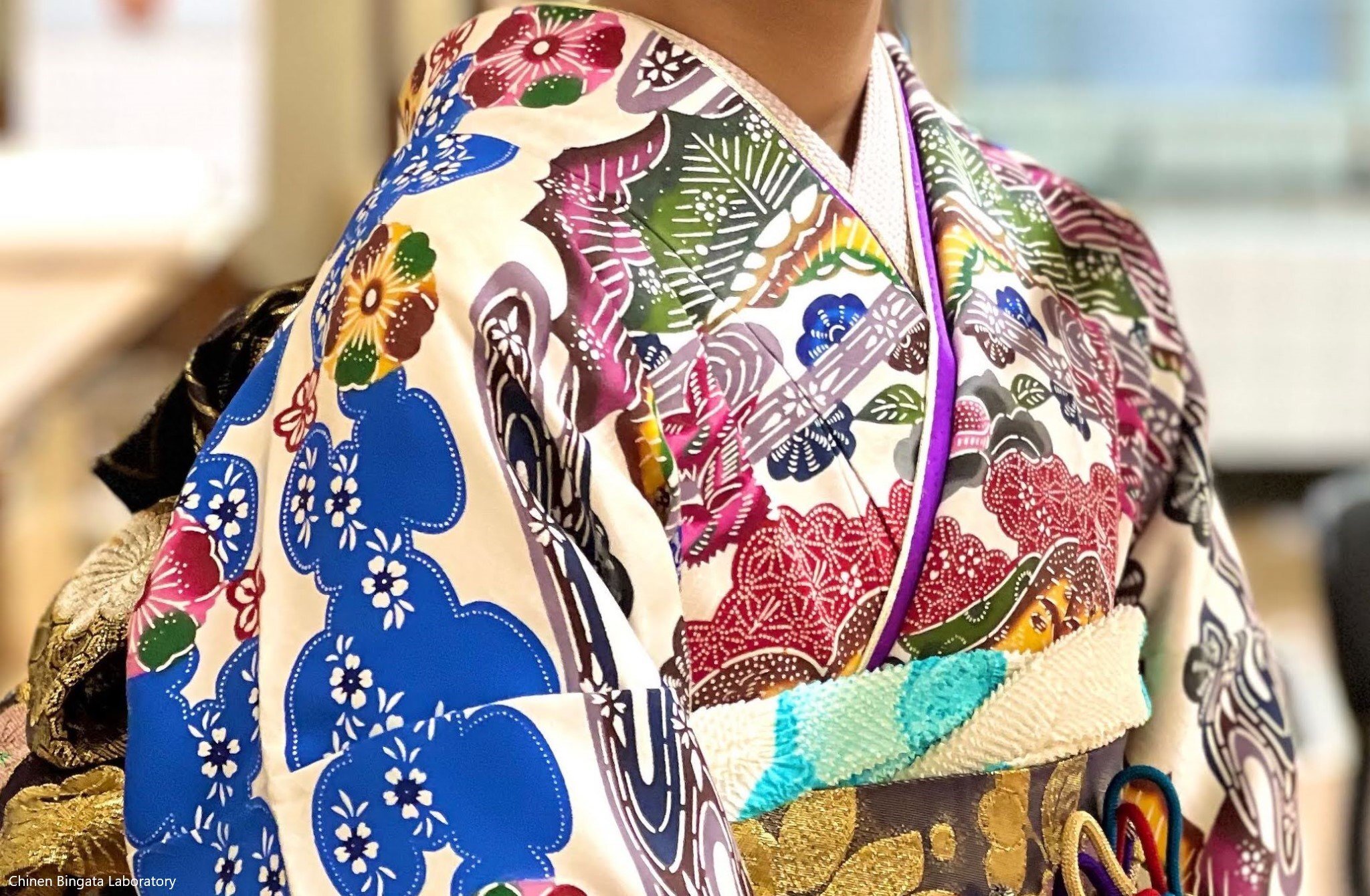 Kimono med bingata-farging. Foto: Chinen Bingata Laboratory.
